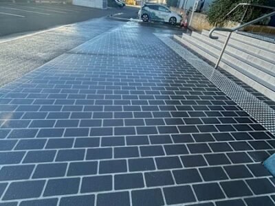 Pressure wash cleaning