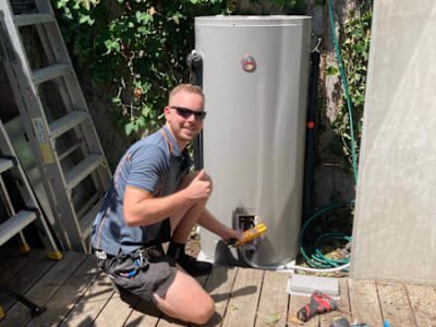 Qualified Electrician – Reliable, Insured & Local! ⚡️