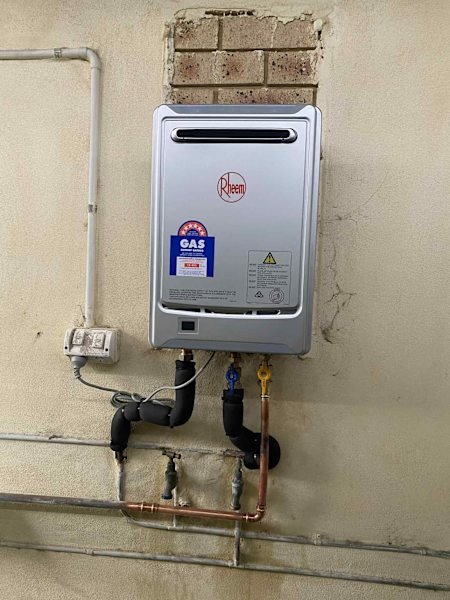 Plumber & gasfitter 24/7 service