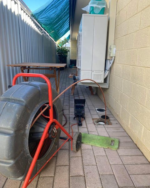 Plumber & gasfitter 24/7 service