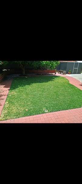 gardening weeding hedging mulching lawn mowing