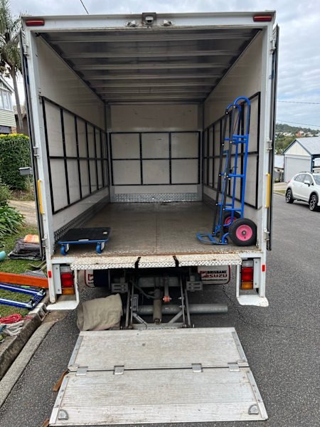 JEFF’S FURNITURE 🤠 COURIER REMOVALS SERVICE