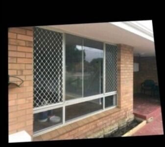 BEST PRICE GLASS REPAIRS / GLAZIER ALL AREAS