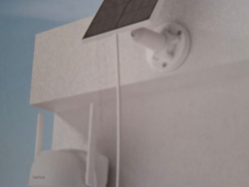 📢 FOR SALE: Solar CCTV Camera – No Wires, No Worries! 🔒☀️