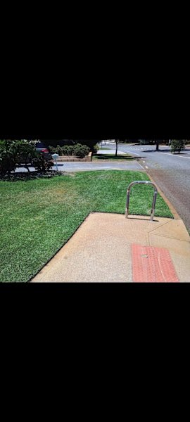 gardening weeding hedging mulching lawn mowing